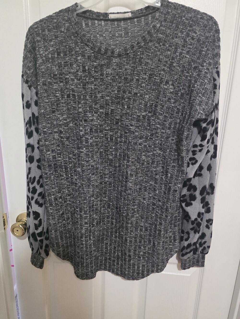 Women's Grey Waffle Knit Crewneck Sweater with Leopard Print Sleeves